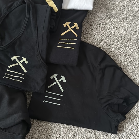 HAMMER AND NAILS LOT - Picture 2 of 4